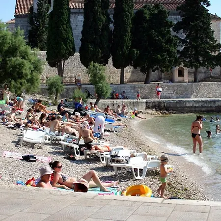 With A Parking Space Hvar - 624