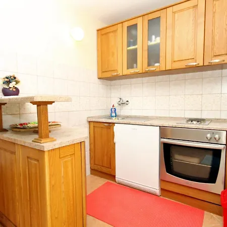 With A Parking Space Hvar - 624 Apartman