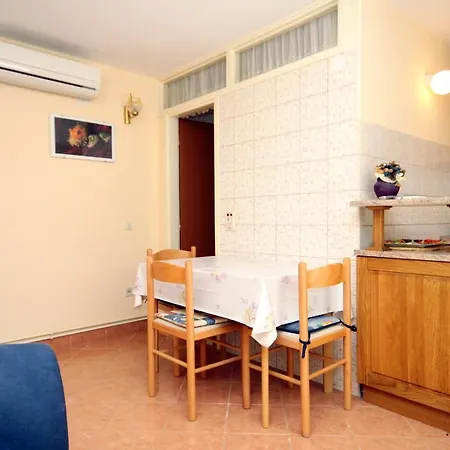 With A Parking Space Hvar - 624