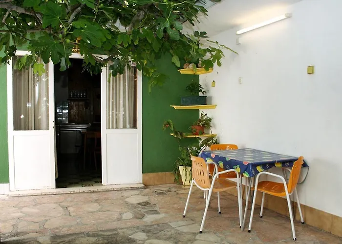 With A Parking Space Hvar - 624 * 赫瓦尔