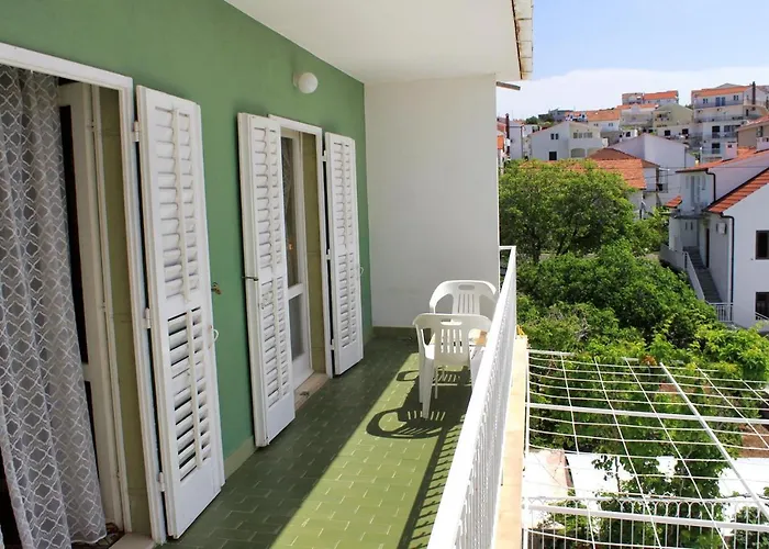 With A Parking Space Hvar - 624 Χβαρ